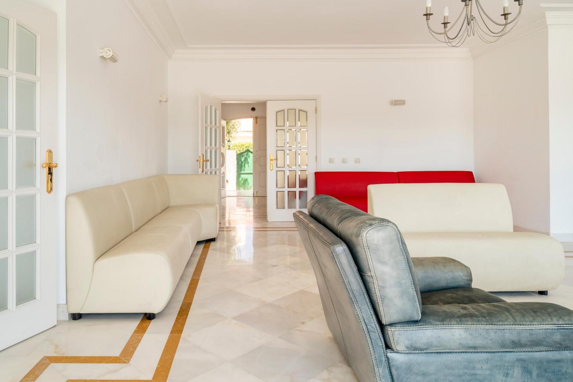 Privee Bed & Breakfast