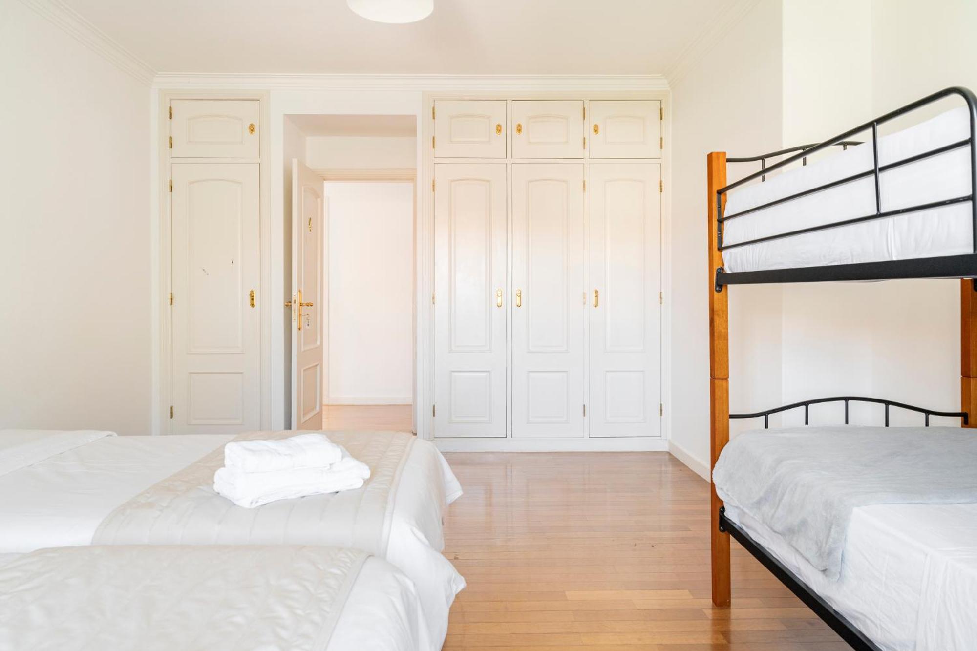 Privee Bed & Breakfast *