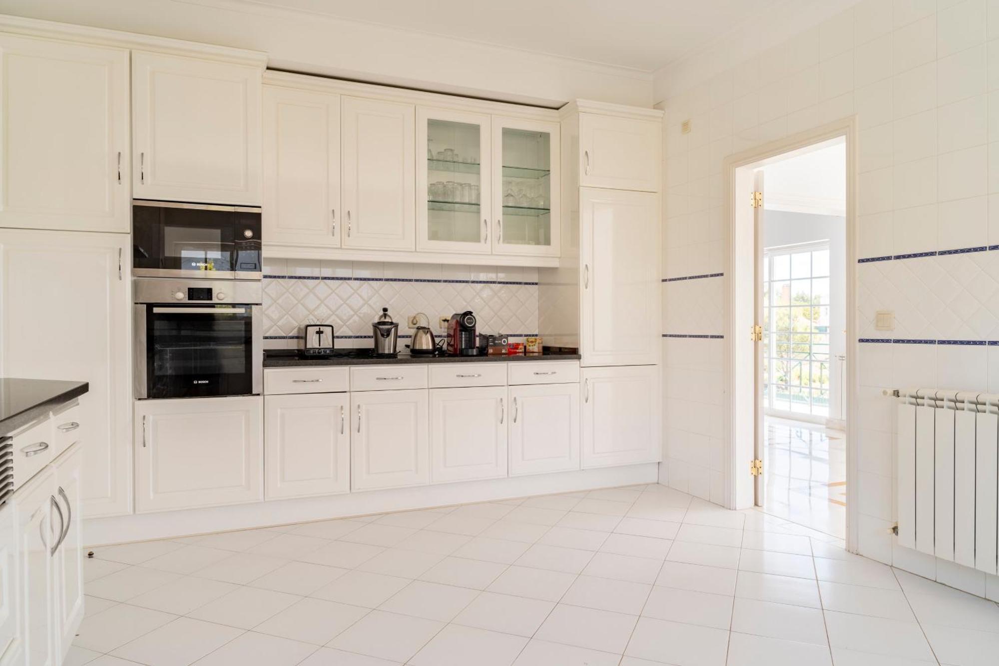 Privee Bed & Breakfast *